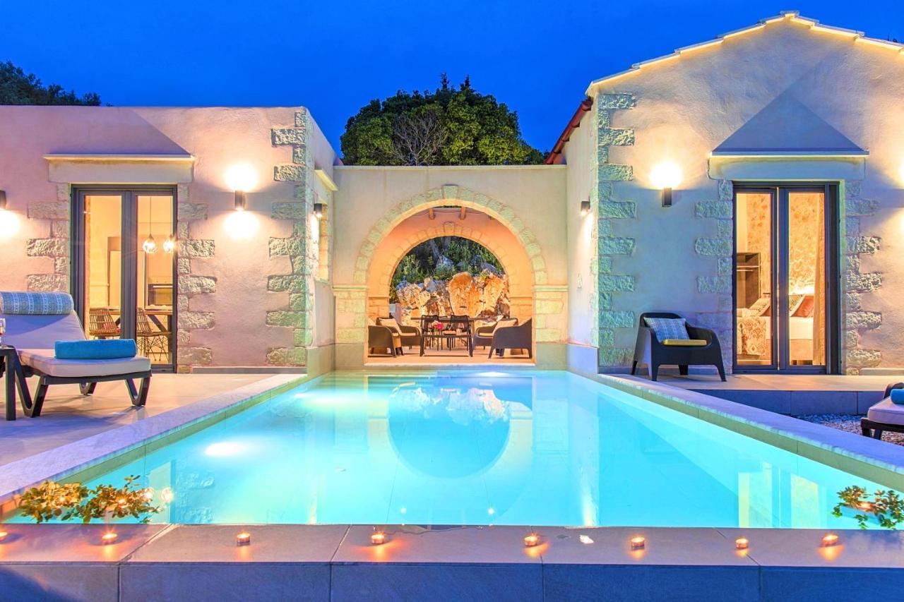 Villa Vardis Heated Pool Vryses 외부 사진