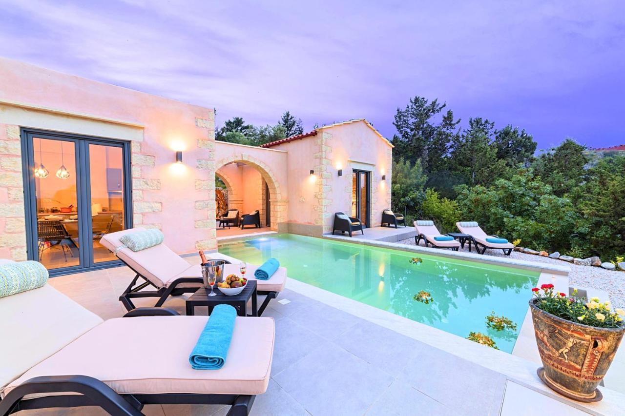 Villa Vardis Heated Pool Vryses 외부 사진