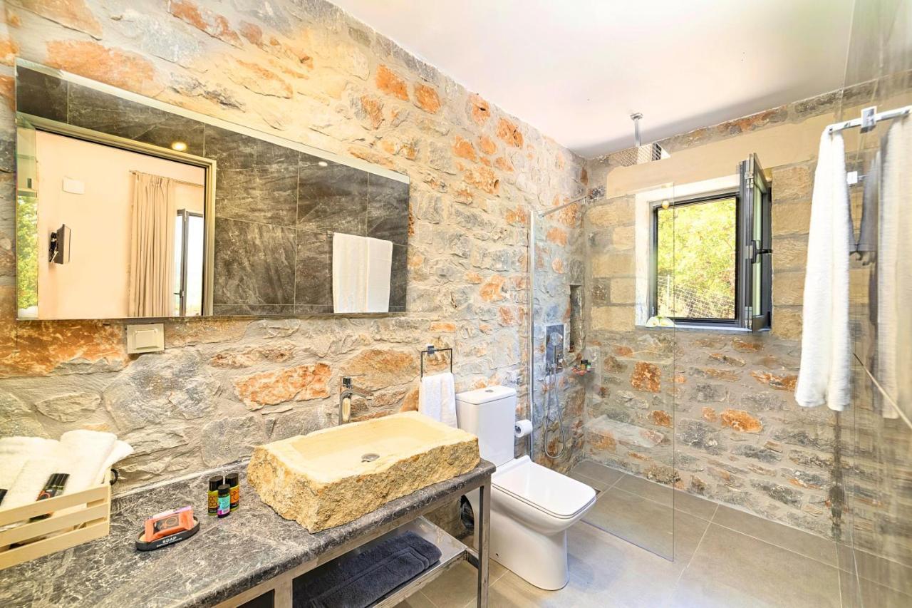 Villa Vardis Heated Pool Vryses 외부 사진